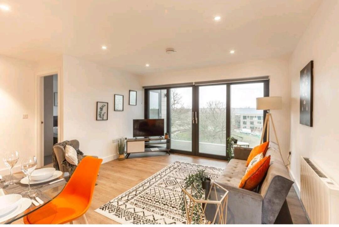 Spacious Balcony View Apt Near Nec Bhx Free Parking Sleeps 4 Hockley Heath Zewnętrze zdjęcie